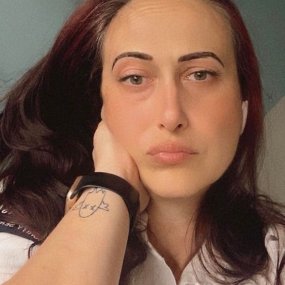 Meet your Posher, Jacqueline - Picture 1 of 1